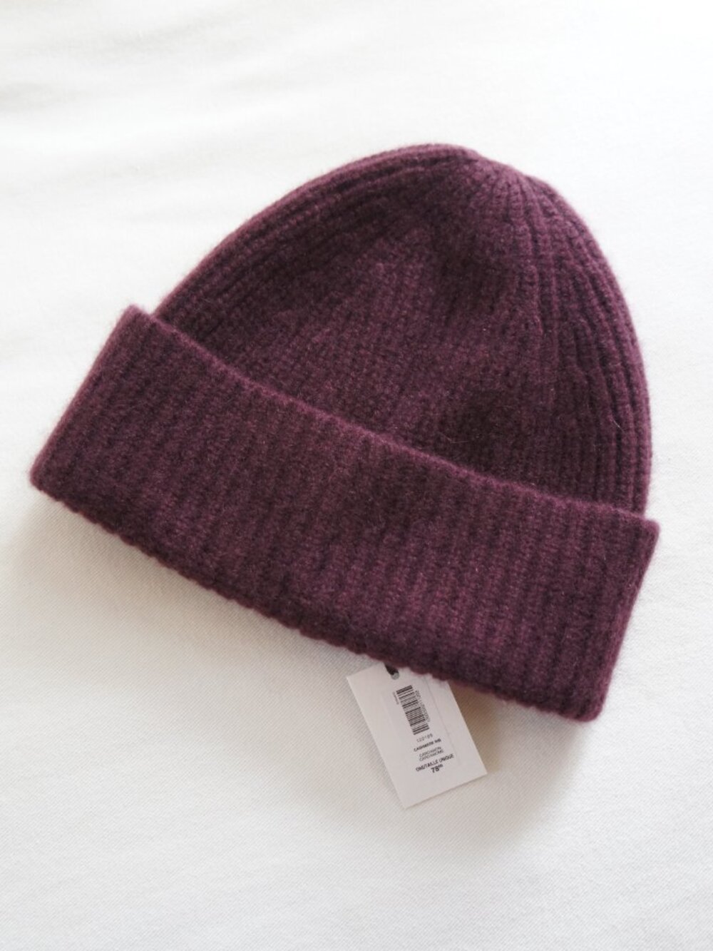 Aritzia Cashmere Crested Beanie 100% Cashmere rib-knit cuffed Beanie NWT